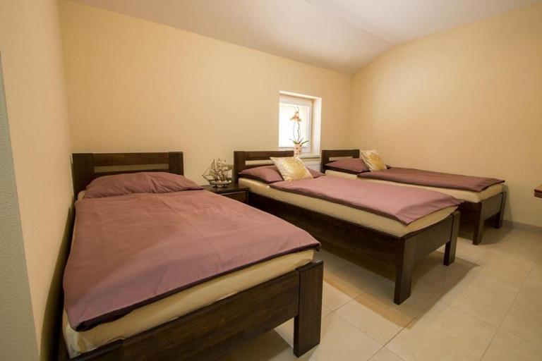 Others 3, Restauracia-penzion ALTANA, Topolcany