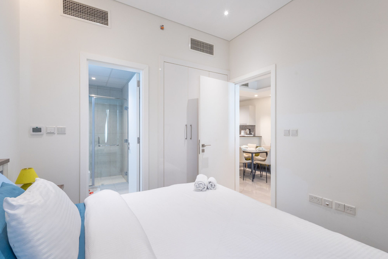 Bedroom 3, SuperHost - Comfort 1BR Centurion Onyx Retreat with Balcony, Dubai