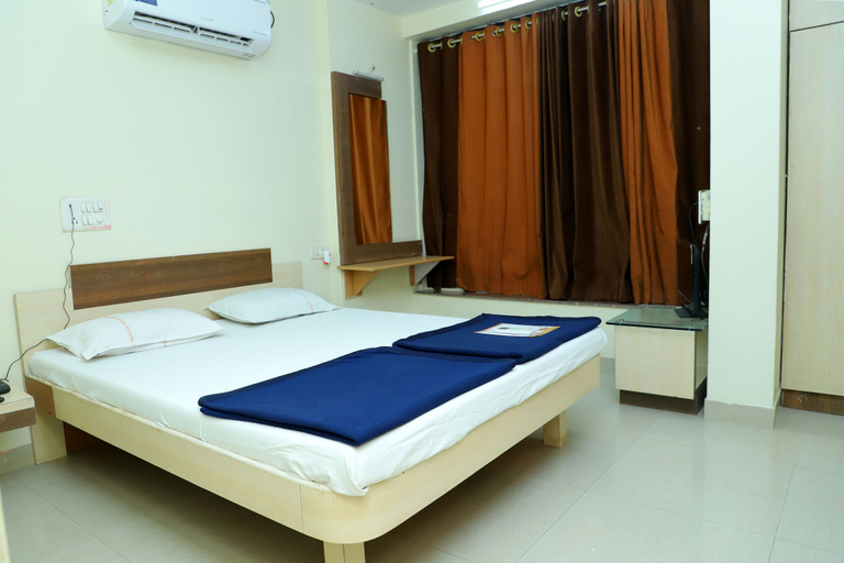 Others 5, Hotel Anjani, Latur