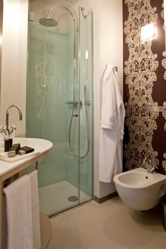 Bathroom 6