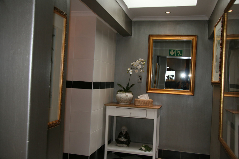 Bathroom 4, Tudor Hotel, City of Cape Town