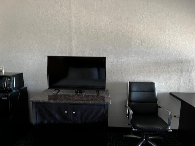 Others 5, Express Inn & Suites, Chattooga