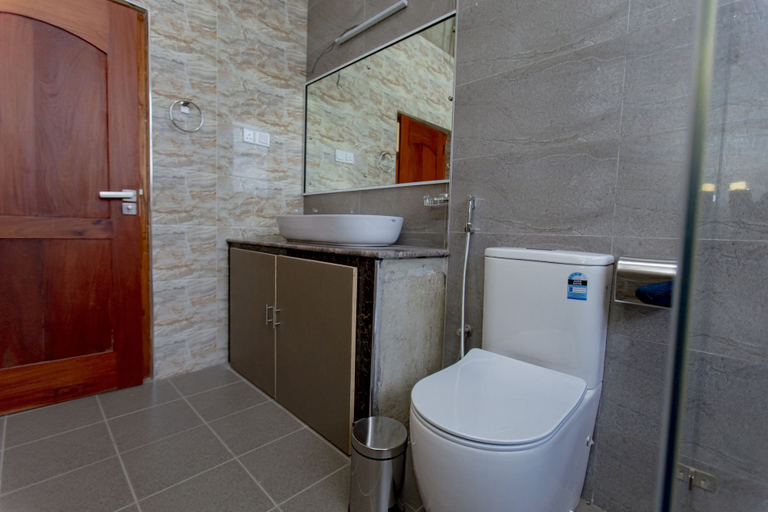 Bathroom, Hill Paradise Hanthana, K.F.G. & G. Korale