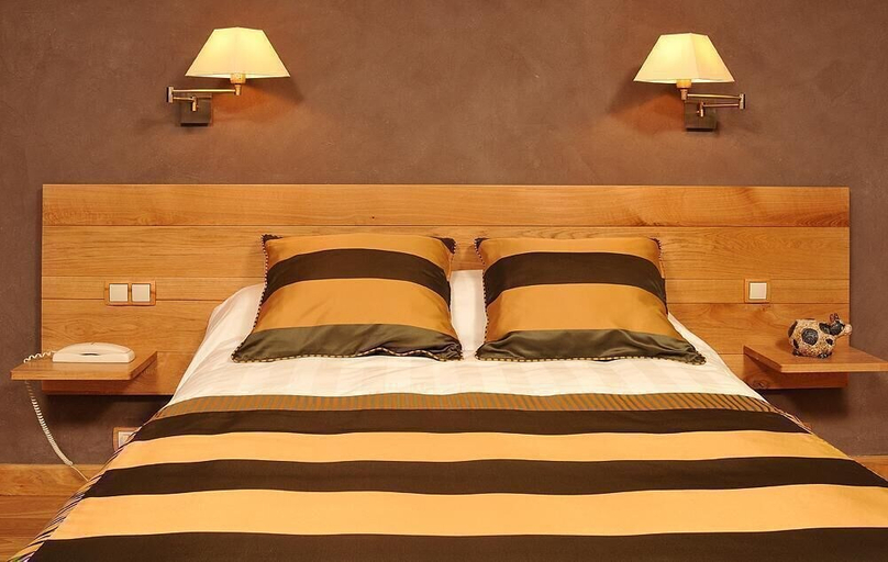 Bedroom 4, Logis Auberge du Barrez, Aveyron