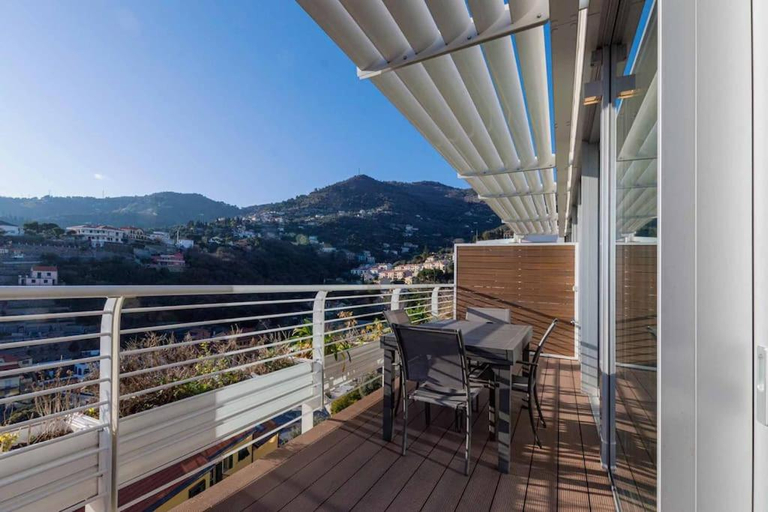 Others 3, Exclusive Apartment Alassio with sea view, Savona