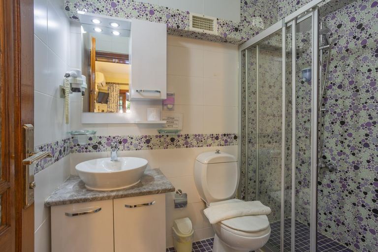 Bathroom 3, Villa Daffodil Hotel, Fethiye