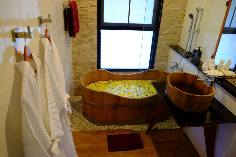 Bathroom 5, Mae Jo Golf Resort And Spa, San Sai