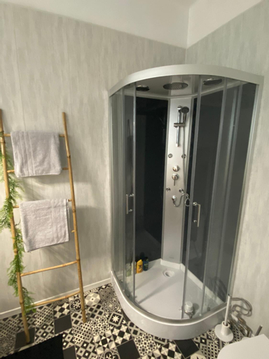 Bedroom 2, Belle Chambre Privee - Salle de bain - Jardin - Wifi -, Bas-Rhin