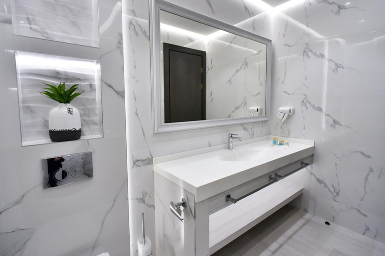 Bathroom 3, Bourbon Boutique Hotel, Yerevan