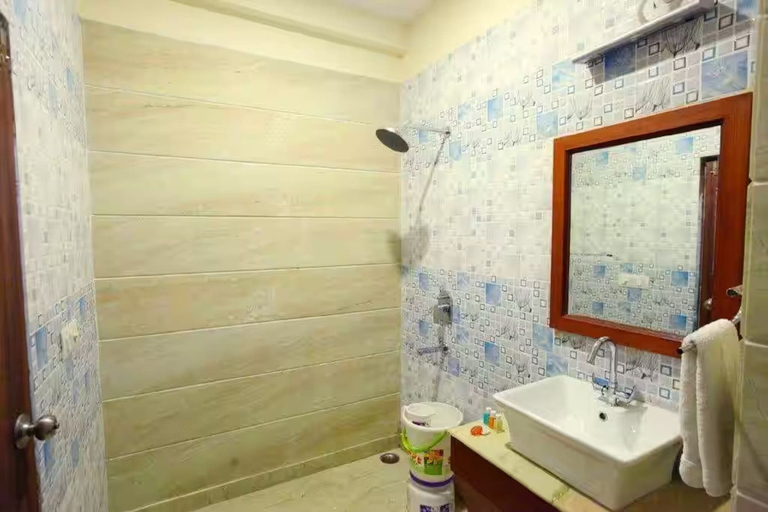 Bathroom, Hotel Vedic Inn, Agra