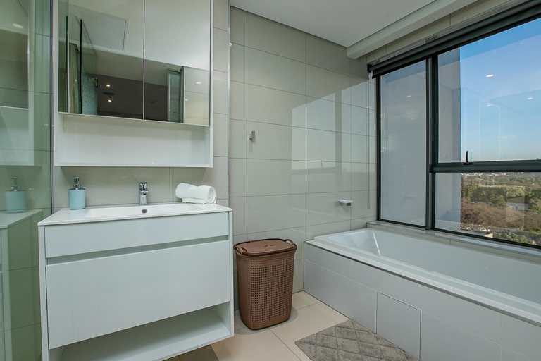 Bathroom 3, Deluxe Self-Catering Apartment | Park Central, City of Johannesburg