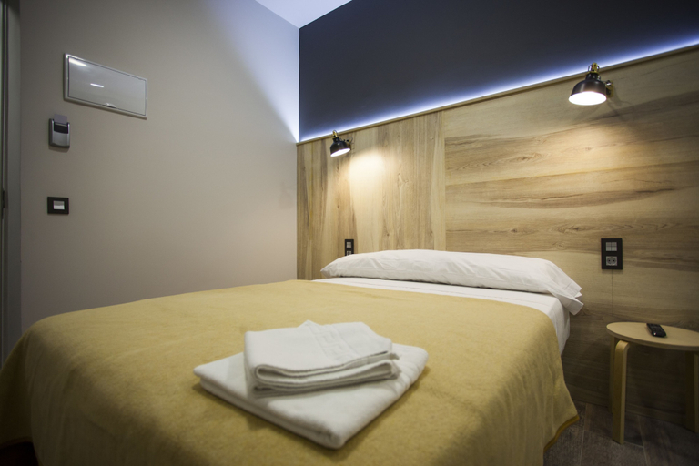Bedroom 5, Hostal CC Atocha, Madrid