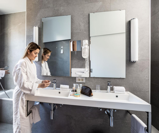 Bathroom 5, Hotel Navarra, West-Vlaanderen