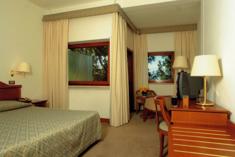 Bedroom 3, hotel michelangelo, Siena