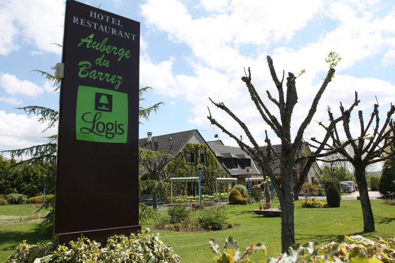 Exterior & Views 2, Logis Auberge du Barrez, Aveyron