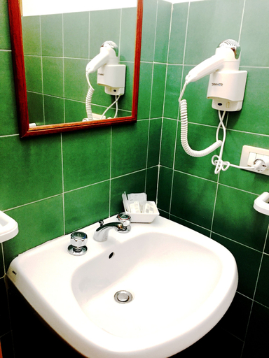 Bathroom 5, Palmento Spuligni, Catania