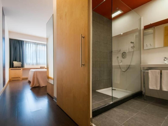 Bathroom 4, Gobeo Park, Álava