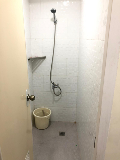 Bathroom 5, Snoozeph, Manila City