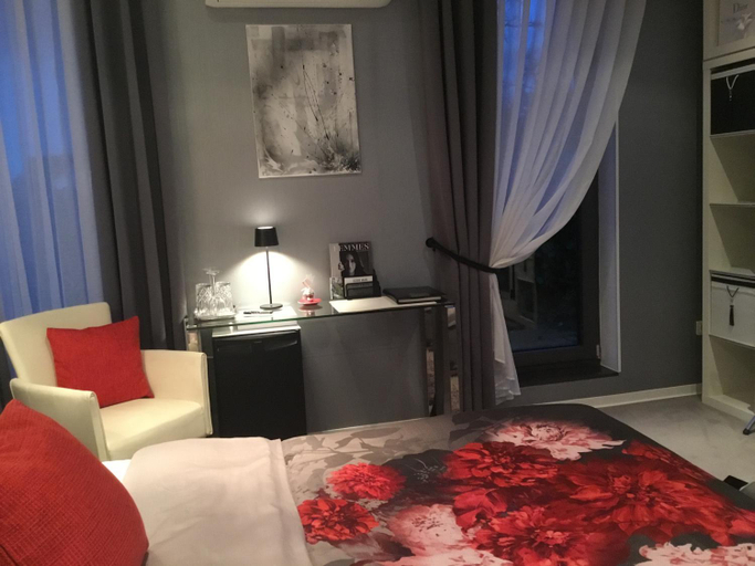 Others 5, Suite Couture, Moselle