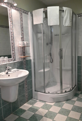 Bathroom, Le Tulipier, Marne