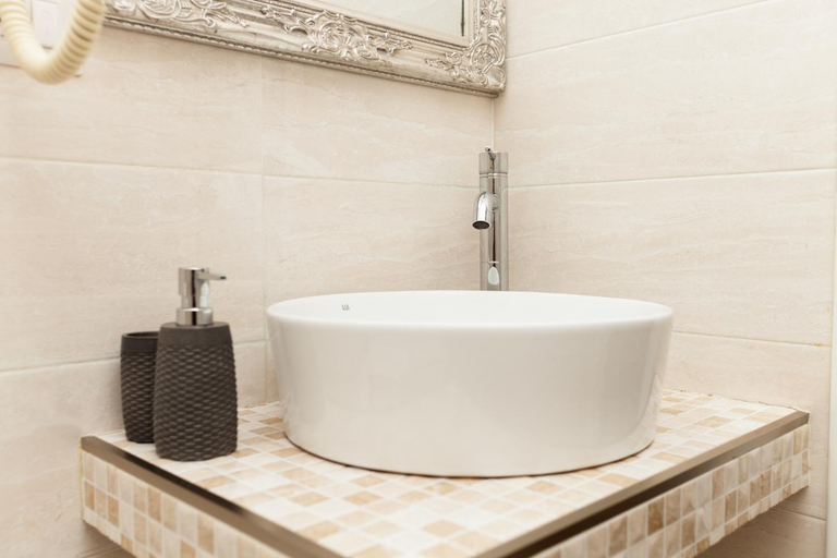 Bathroom 4, Re di Luna B&B, Roma