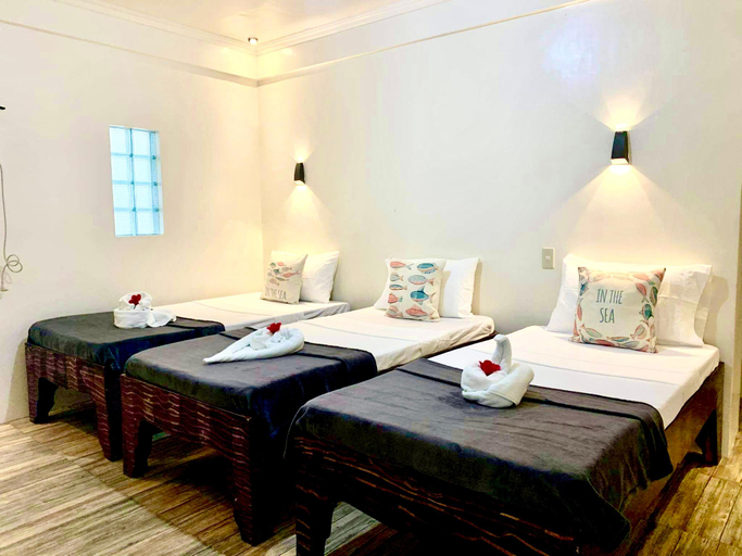 Bedroom 2, PamAnilao and Padoy's Dive Camp, Mabini