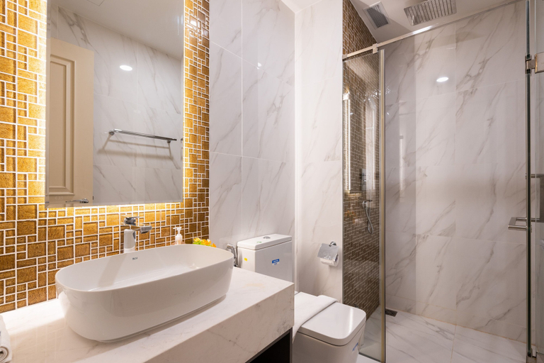 Bathroom 2, Losso Central - Madison Building D1, District 1