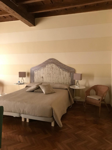 Others 4, B&B Artincentro, Lodi
