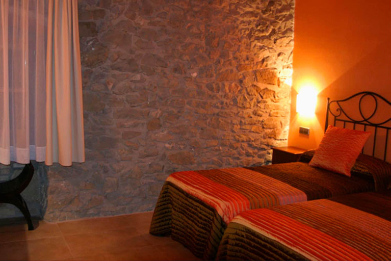 Bedroom 5, Cal Majoral, Barcelona