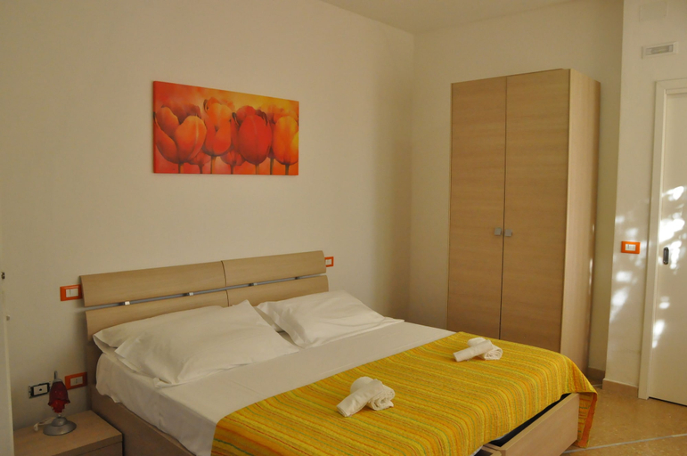 Bedroom 3, Hotel Santa Costanza, Livorno