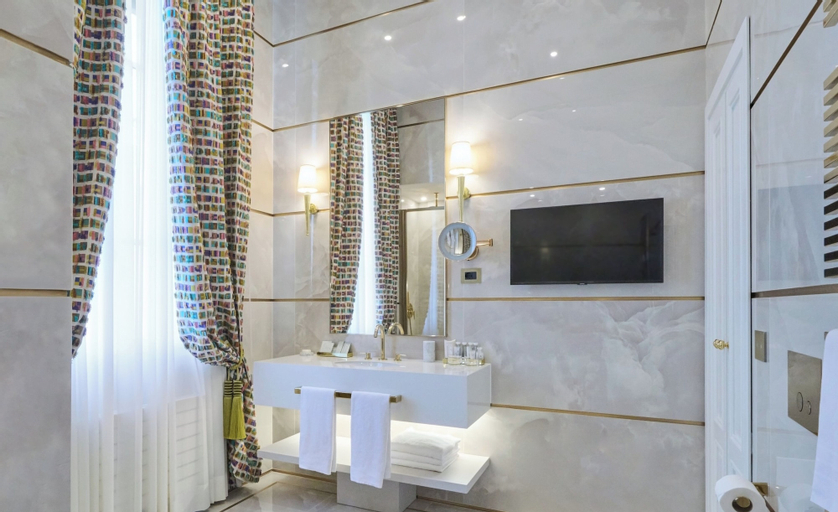 Bathroom 7