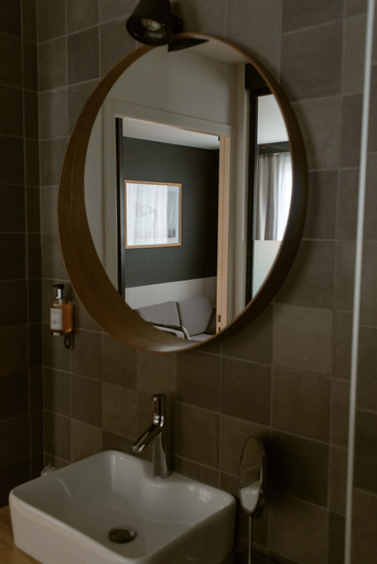 Bathroom 3, Hotel les voyageurs, Finistère