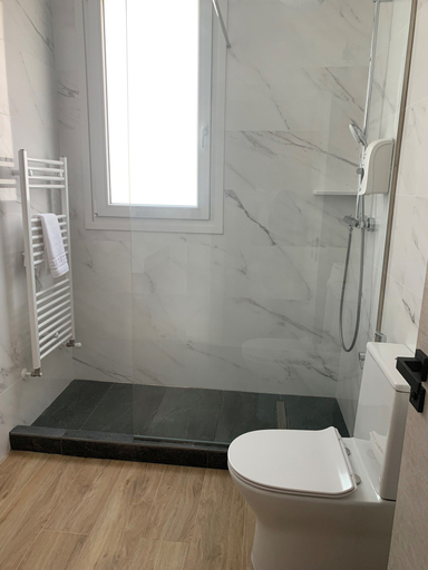 Bathroom 5, Hotel Don Pepo, Badajoz