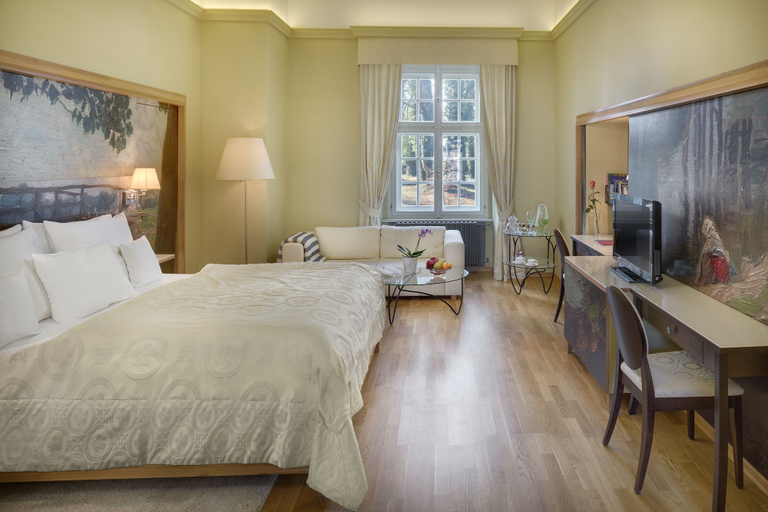 Bedroom 2, Chateau Herálec Boutique Hotel & Spa by L'OCCITANE, Havlíčkův Brod