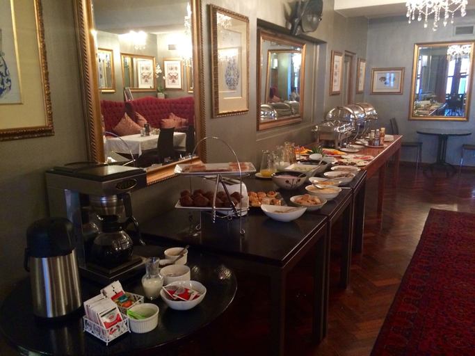 Food & Drinks 5, Tudor Hotel, City of Cape Town