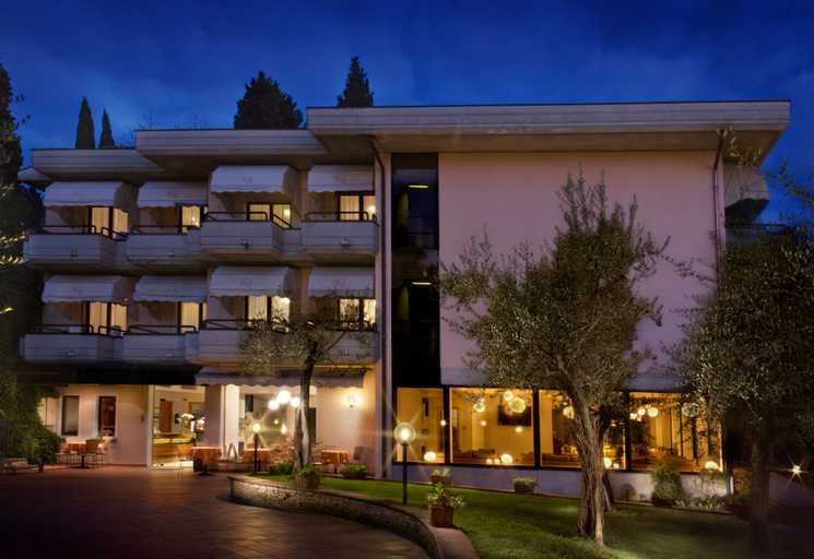 Exterior & Views 2, Hotel Désirée by Double Hospitality, Brescia