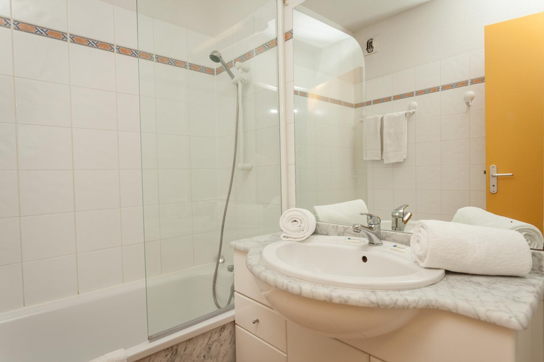 Bathroom 4, Résidence appart-hôtel Argelès-sur-Mer, Pyrénées-Orientales