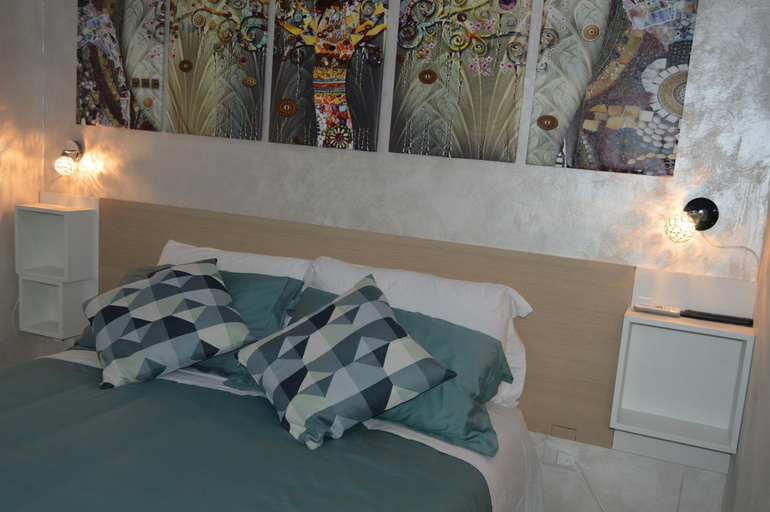 Others 2, B&b Ilary Home, Bari