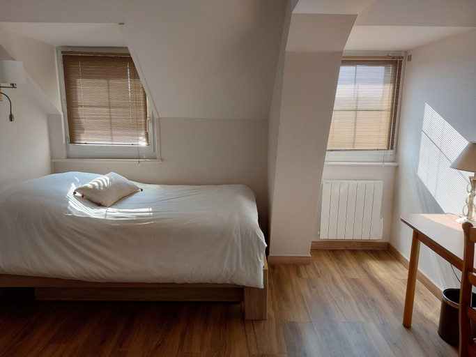 Bedroom 2, Hôtel le Relais de l'Abbaye, Orne