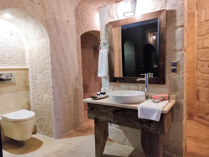 Bathroom 5, Nox Cave Hotel, Ürgüp