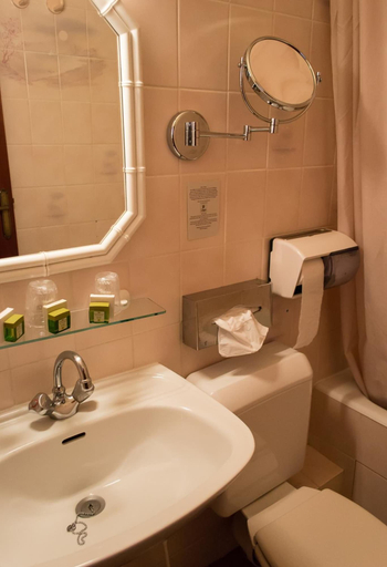 Bathroom 3, Logis Hotels Restaurant le Relais Chenonceaux, Indre-et-Loire