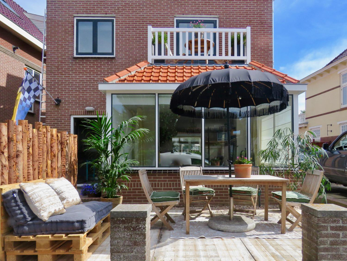 Others 3, Casa duna close to the beach, city centre, dunes and parking area, Zandvoort