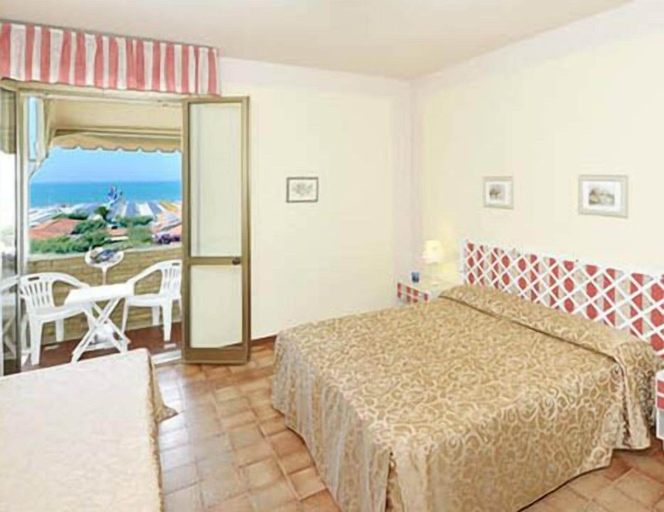Bedroom 3, Hotel Esplanade, Lucca