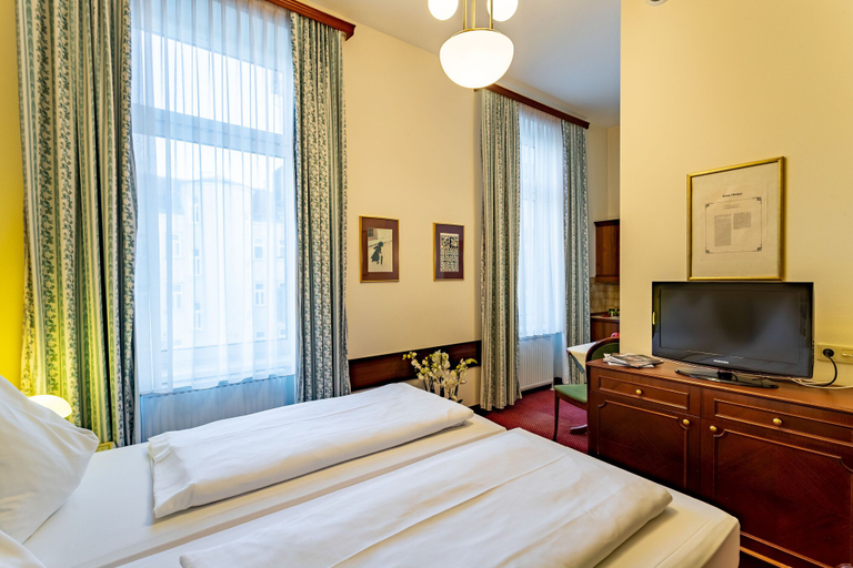 Bedroom 4, Theaterhotel & Suites Wien, Wien
