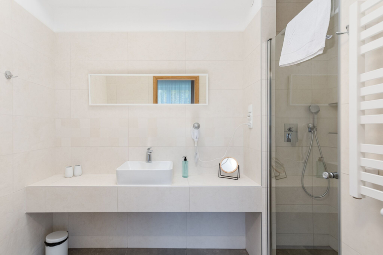 Bathroom 4, Hotel Łaziska, Brzesko|Brzeg