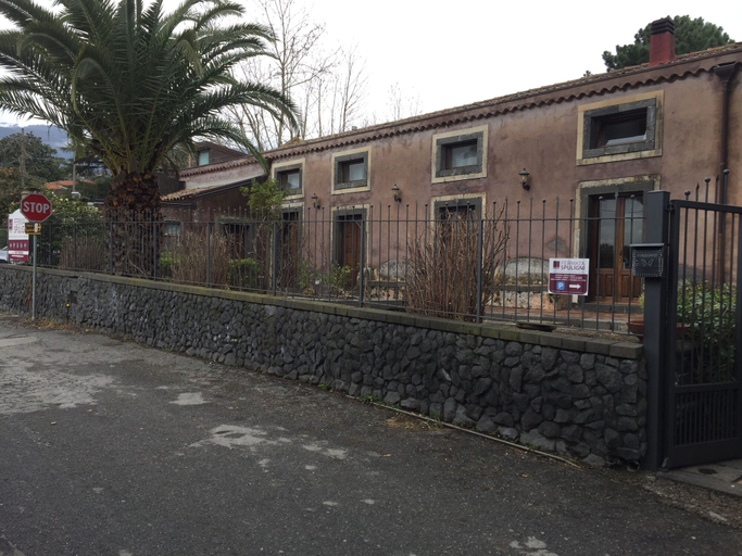 Exterior & Views 2, Palmento Spuligni, Catania
