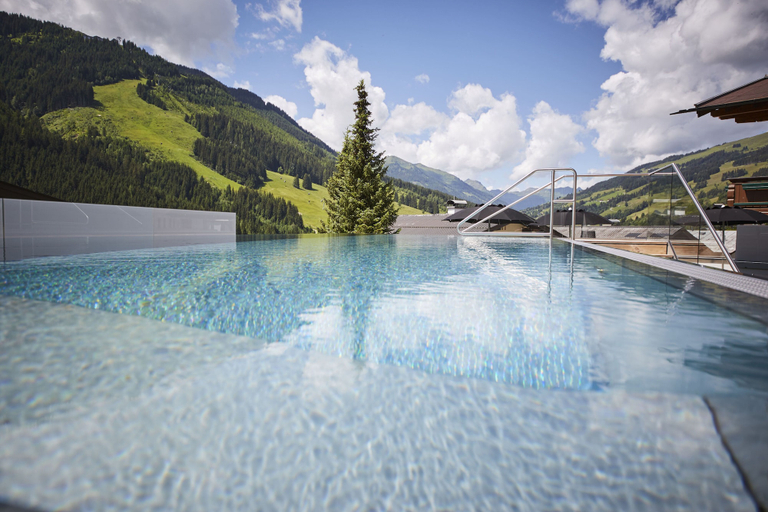 Sport & Beauty 2, Hotel Astrid mit Panoramapool & inklusive JokerCard, Zell am See