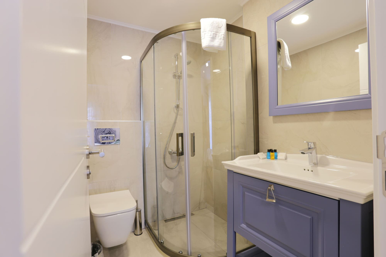 Bathroom 5, ATAÇEŞME OTEL, Çeşme