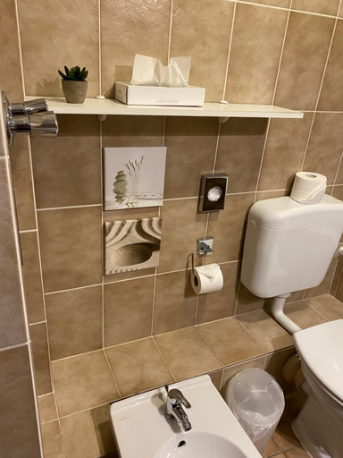 Bathroom 4, Hotel Cascade Superior, Düsseldorf