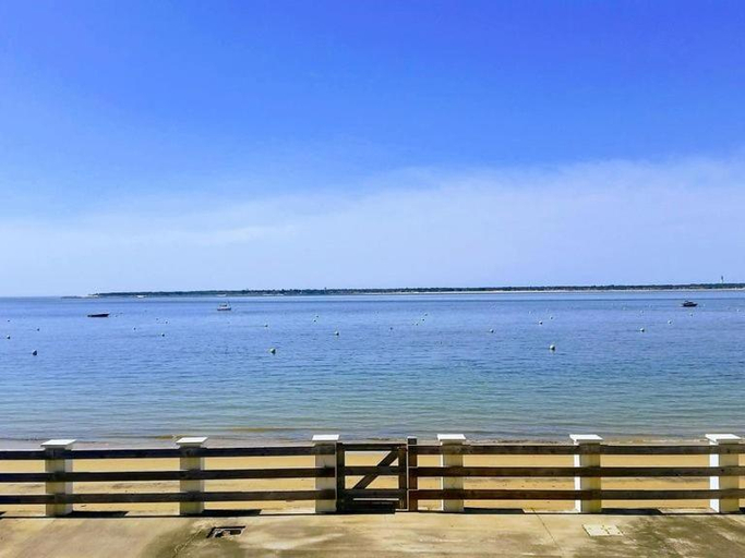 Others 5, Villa de la Plage, Gironde